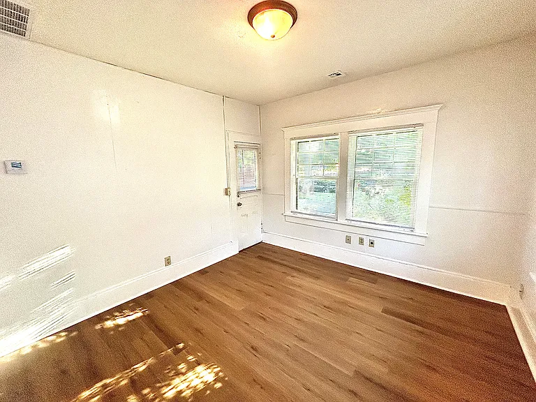 856 S Millwood Ave #1 — Photo 3