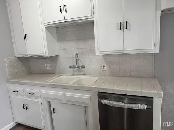 5th image of 1516 Falcon Ave