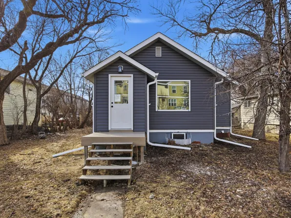 1108 18th St N, Fargo, ND 58102
