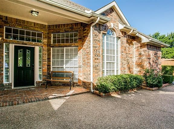 2nd image of 181 Black Oak Cir