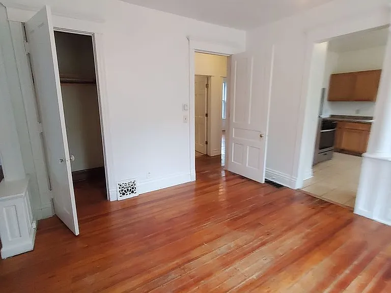 900 W Villa St. (Duplex) — Photo 1