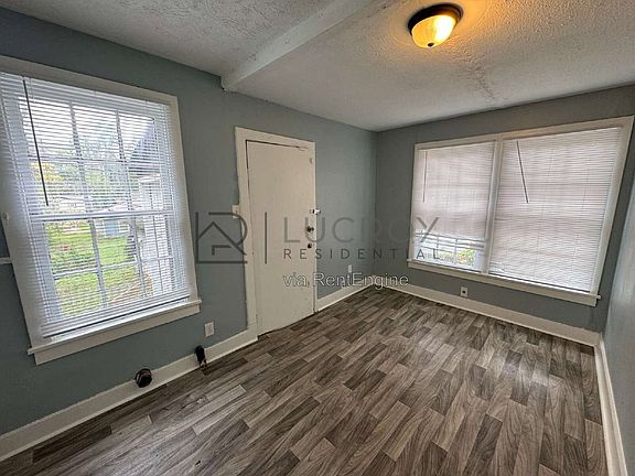 5th image of 4833 Churchill Dr