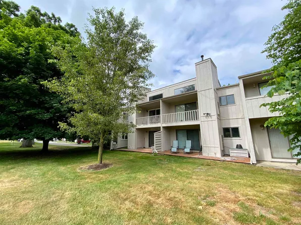 508 Fairway Cv, Tecumseh, MI 49286