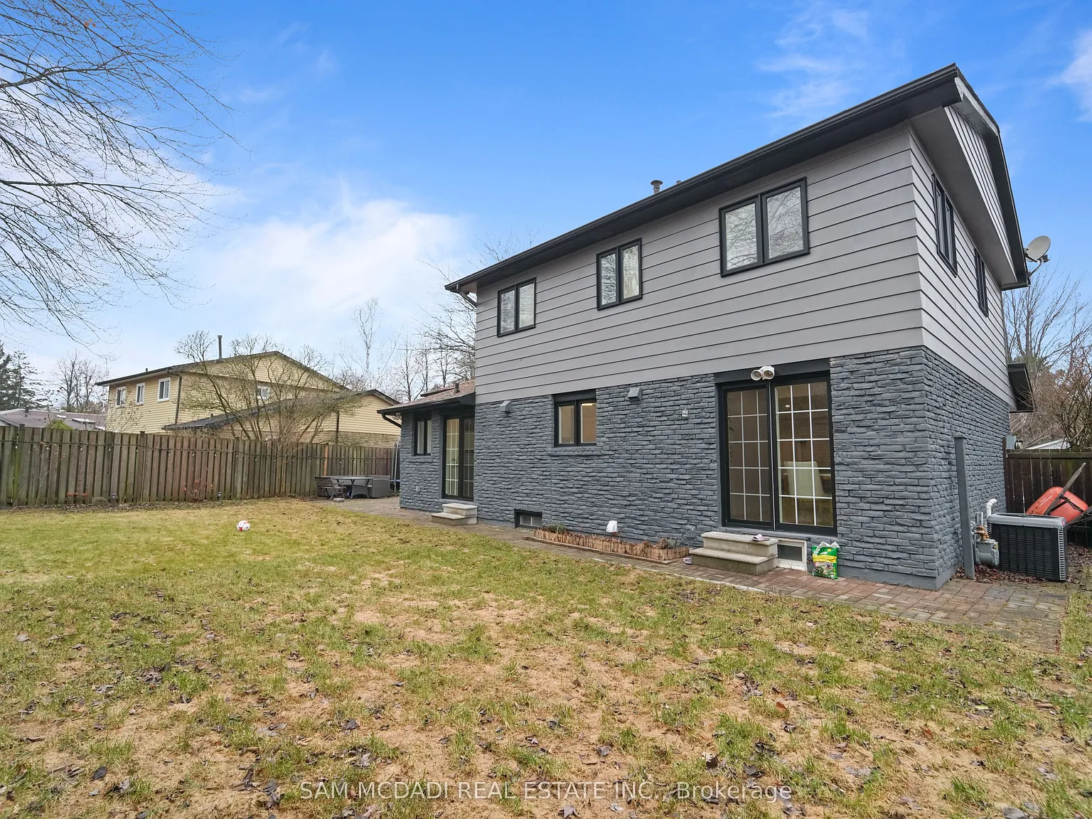 5 bed, $5,800 — Photo 2
