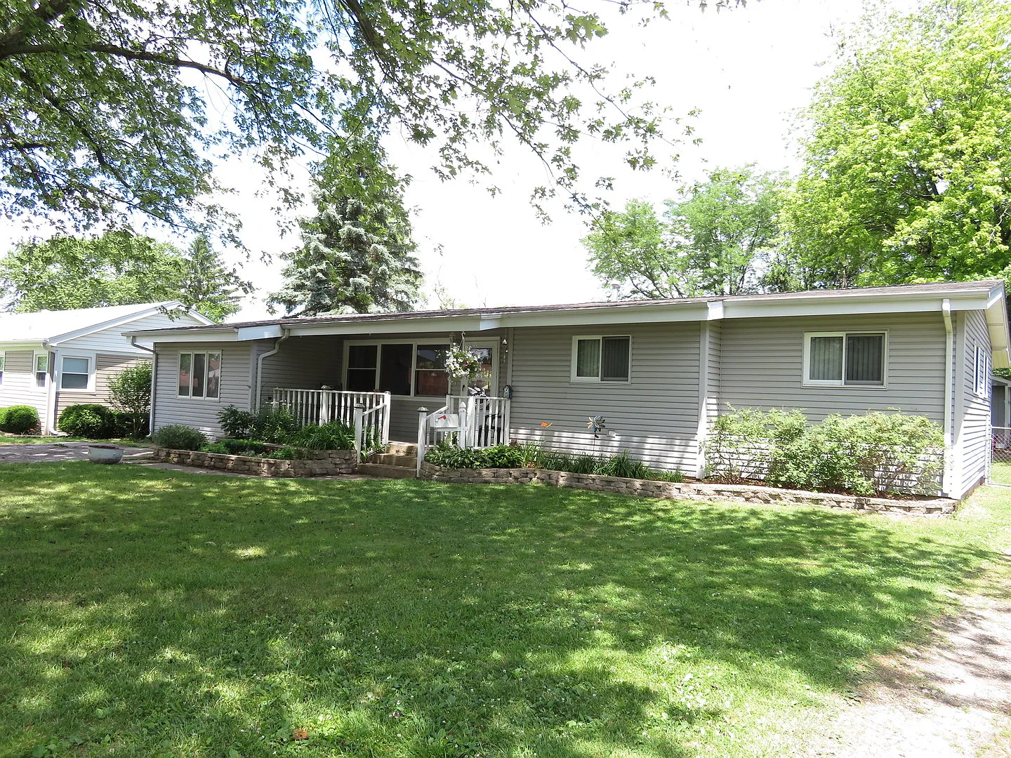 7420 W 109th Pl photo 1