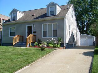 1386 Niagra Ave, Akron, OH 44305