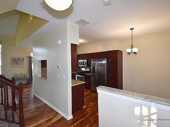 4th image of 398 Mill St #398