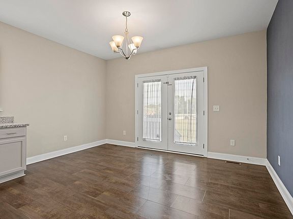5th image of 2045 Holly Springs Rd