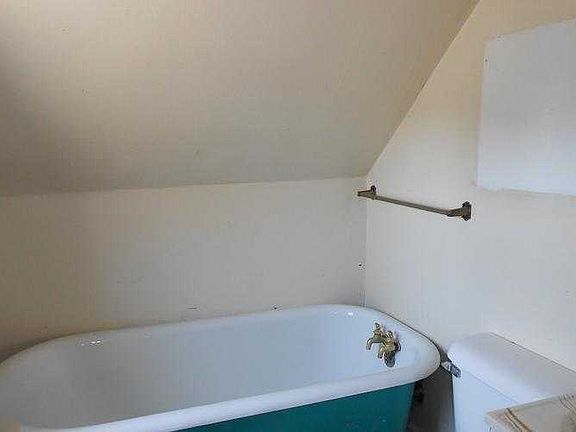 Unit 2 Bathroom