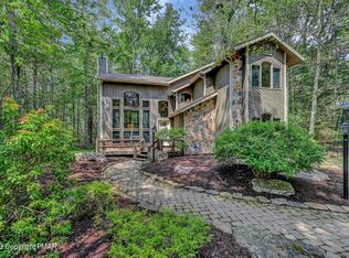 166 Conestoga Trl, Pocono Pines, PA