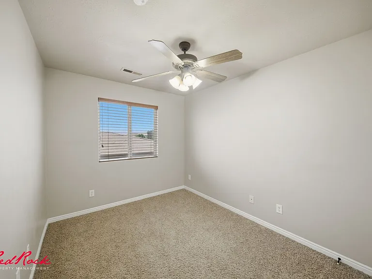 2422 S River Rd #5 — Photo 21