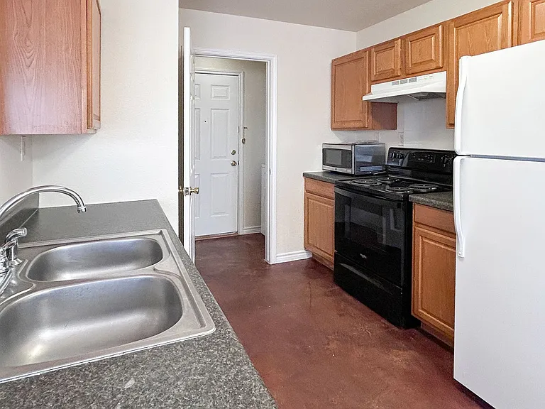 212 County Road 485 — Photo 6