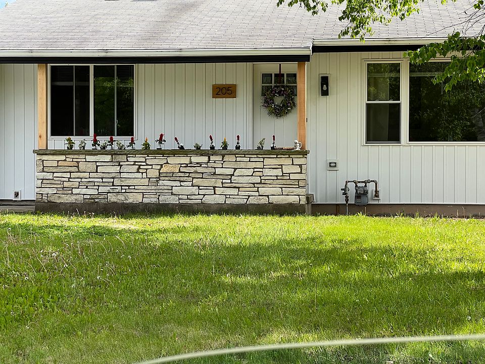 1st image of 205 Alcott Dr