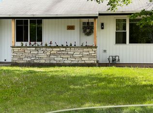 205 Alcott Dr, Neenah, WI 54956