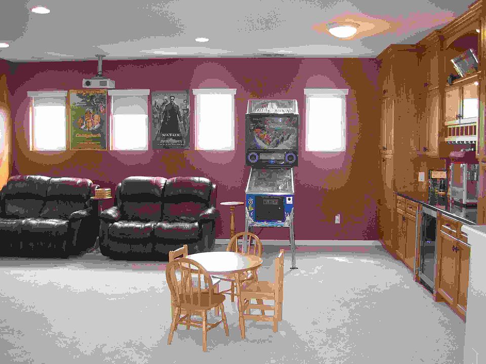 2nd image of 2532 Piccadilly Cir