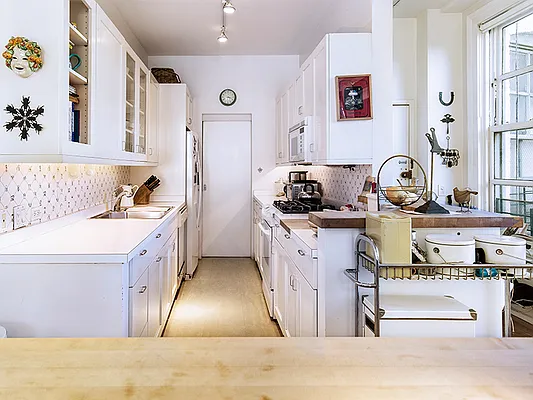 Sold by Bascom Real Estate | media 3