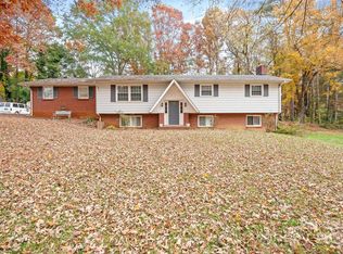 3010 7th Street Dr NE, Hickory, NC 28601