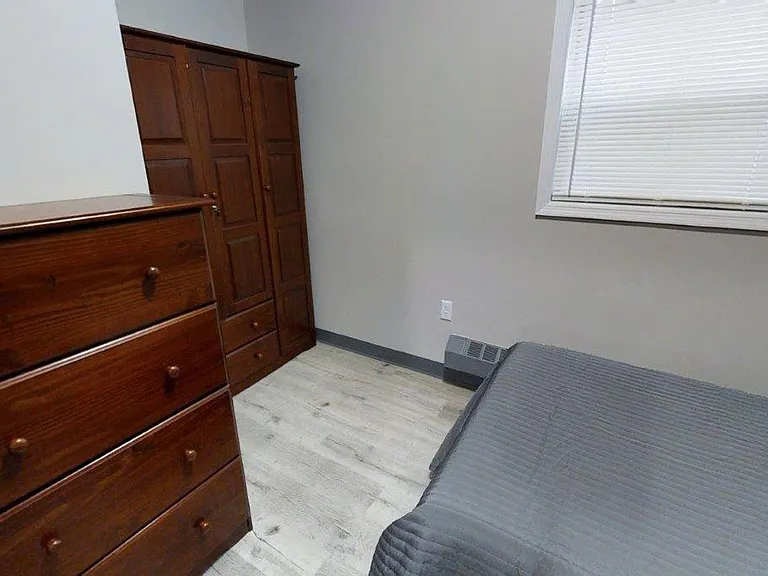344 Kearny Ave — Photo 1