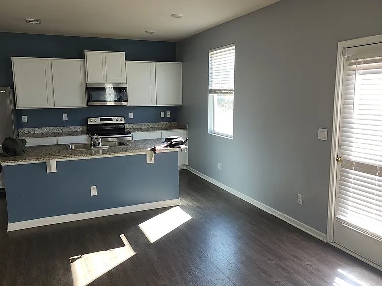 211 Embry Blvd — Photo 3