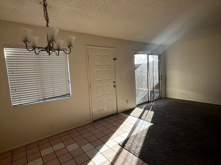 286 W Palomino Dr #31 — Photo 5