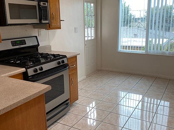 5th image of 7118 Coldwater Canyon Ave APT 3
