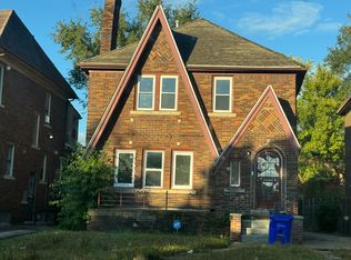 17593 Santa Barbara Dr, Detroit, MI
