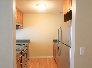 6627 200th St SW UNIT 12, Lynnwood, WA 98036