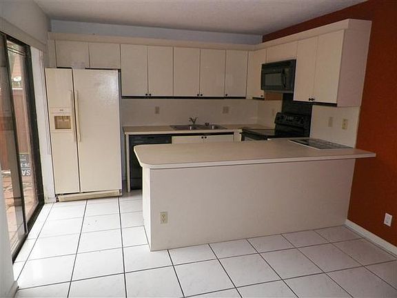 4th image of 2894 SW 12th St