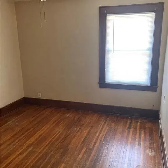 120 Pioneer St — Photo 8