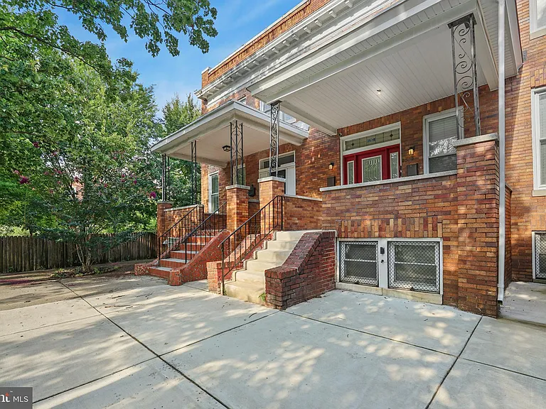 2509 Linden Ave #2 — Photo 26