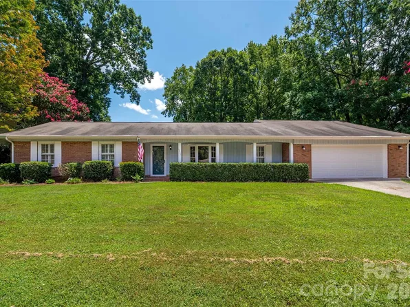 6637 Old Post Rd, Charlotte, NC 28212
