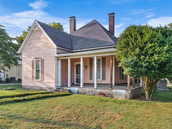 203 College St, Portland, TN 37148