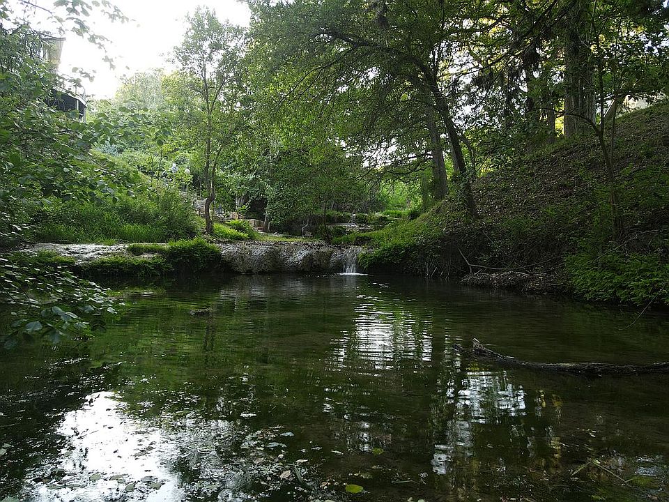 Backyard - Indian Creek 