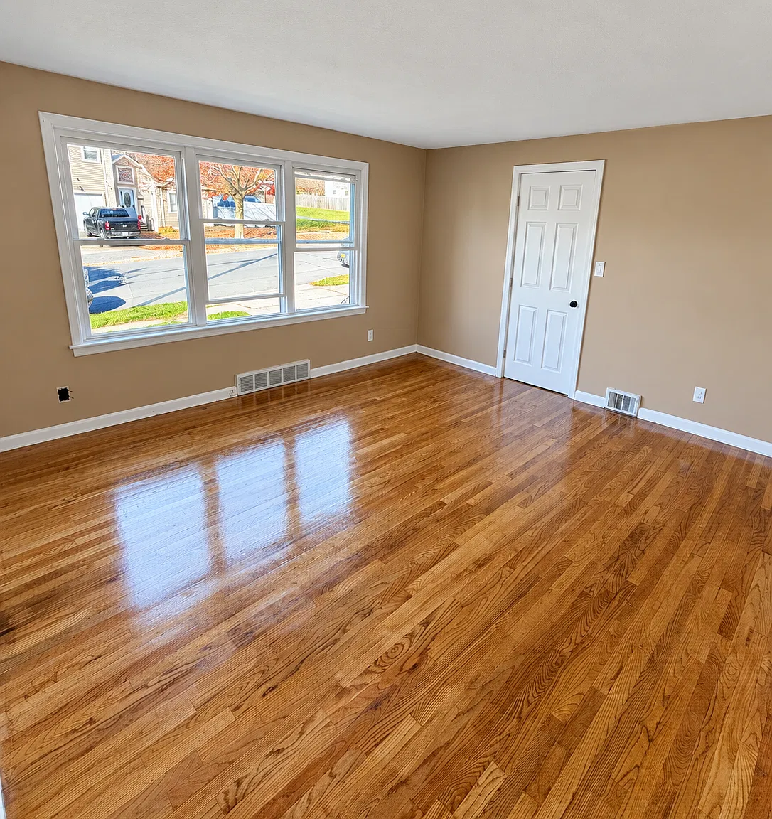 2 bed, 936 sqft, $1,550 — Photo 4