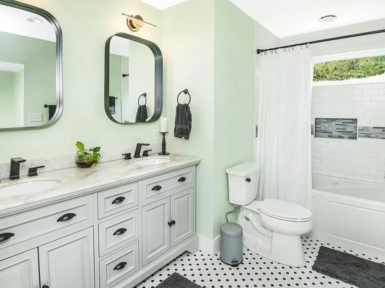 1416 E Clairmont Pl — Photo 13