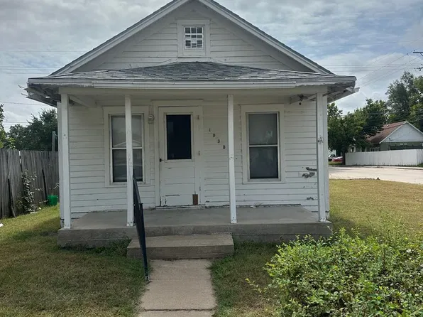1935 W 12th St, Grand Island, NE 68803
