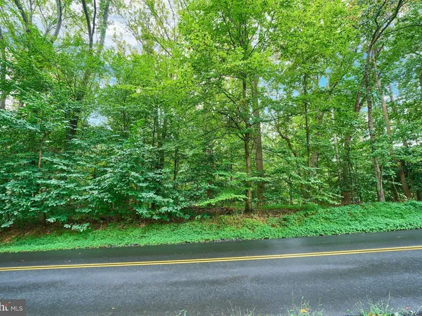 9113 Jeffery Rd, Great Falls, VA 22066