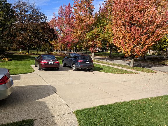 2nd image of 2310 Delange Dr SE
