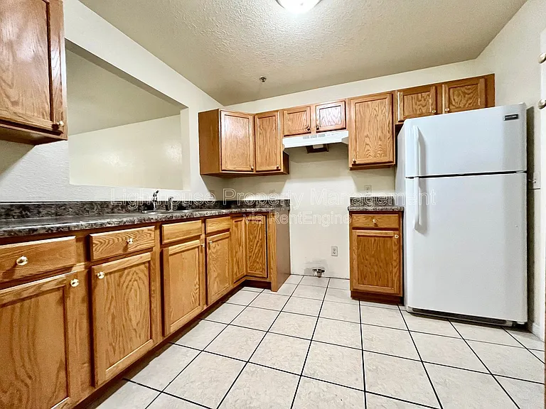 860 Marquette Ave #15 — Photo 2