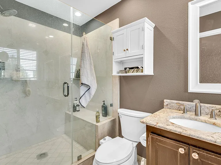 2451 Cherry Hills Dr — Photo 33