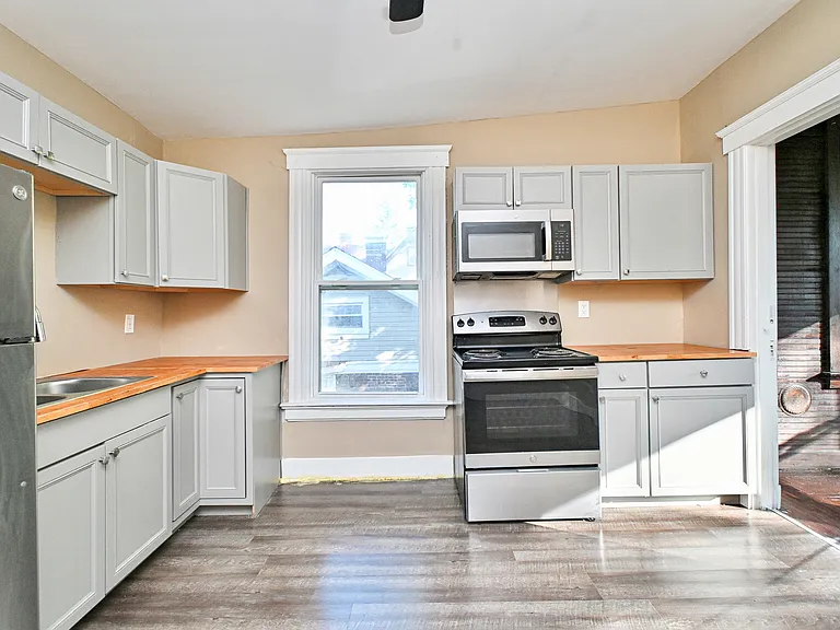 962 Hawthorne Ave #2 — Photo 5