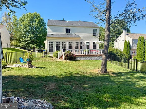 2nd image of 219 Flagstone Cir