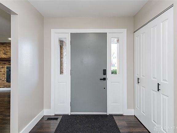 3rd image of 4940 Appleridge Ct