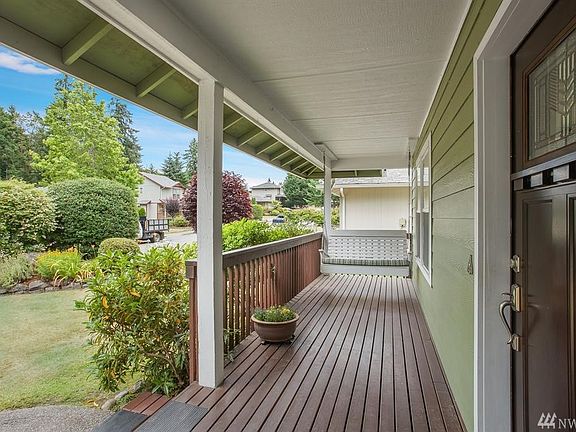 3rd image of 1220 NE Gilmax Ln