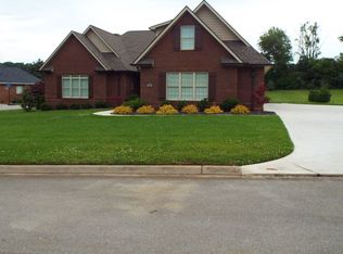 1544 Mint Meadows Dr, Maryville, TN 37803