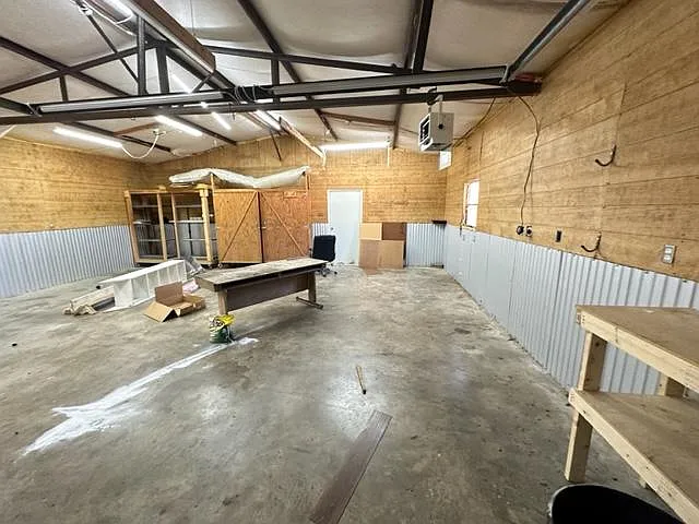 843 FM 2560 — Photo 20