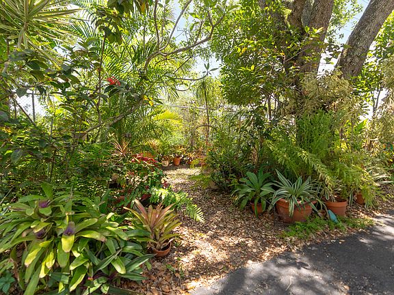 5th image of 6101 NW 32nd Way
