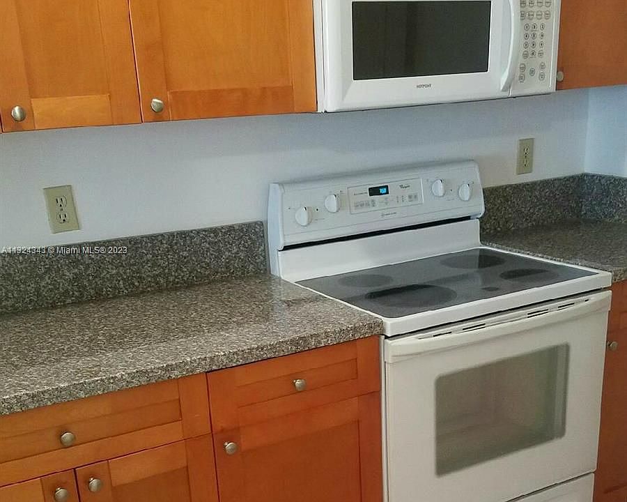 1st image of 1025 Twin Lakes Dr #28-A