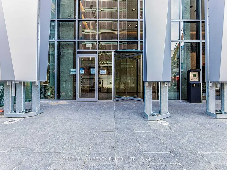 1 Yorkville Ave #2507 — Photo 17