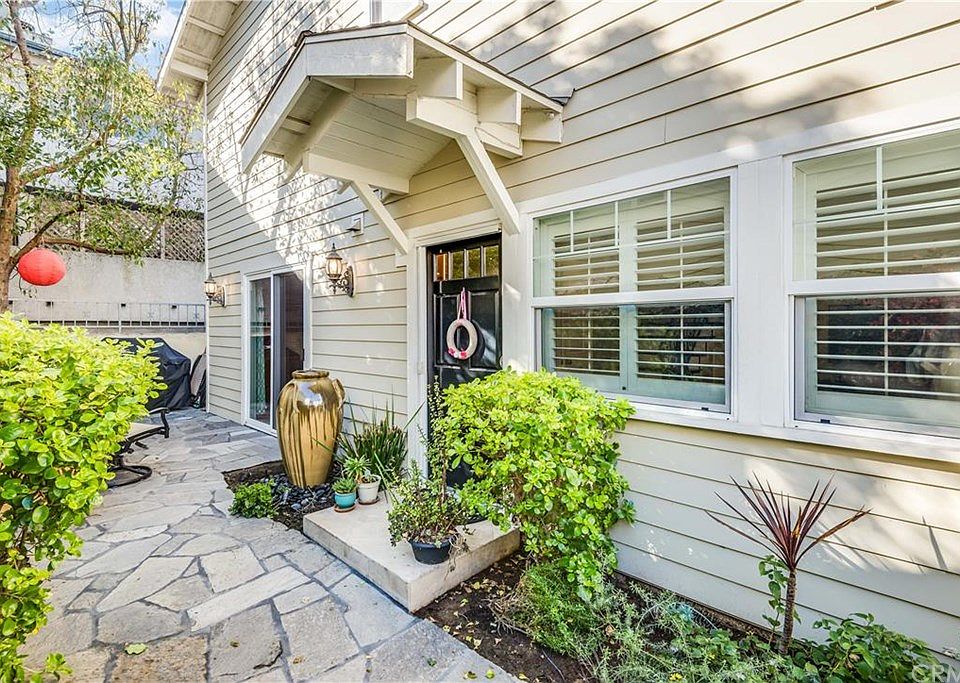 1st image of 1021 Portola Ave